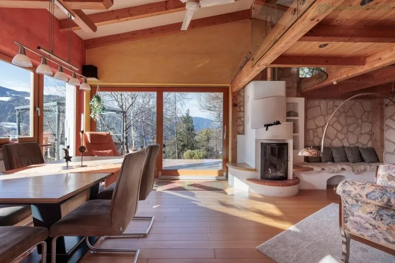 Exklusives Wohnerlebnis oberhalb Brixen: Luxuriöse Villa in St. Andrä mit Anliegerwohnung