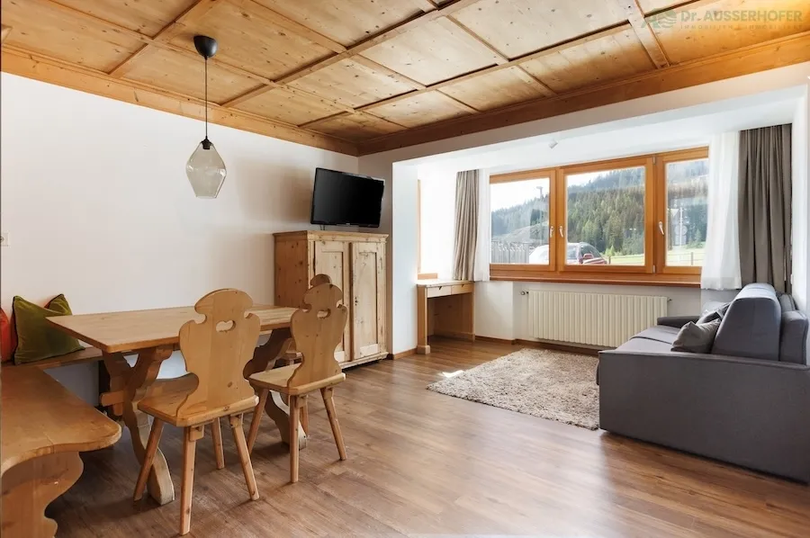 Luxuriöse  Zweizimmerwohnung in La Villa/Alta Badia im Erdgeschoss  – ideal als Ferienwohnung