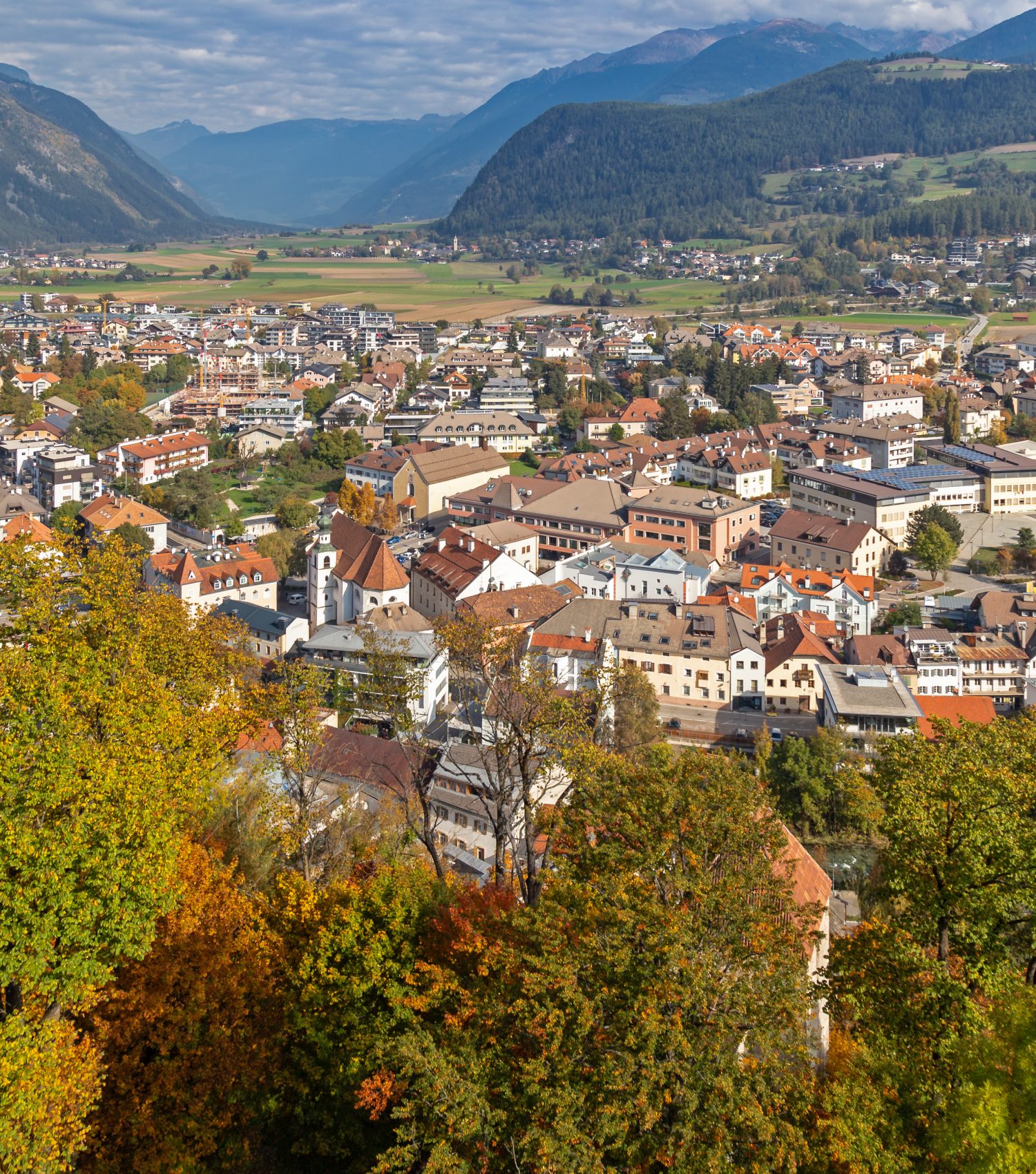 Blick über Bruneck, Südtirol Bruneck